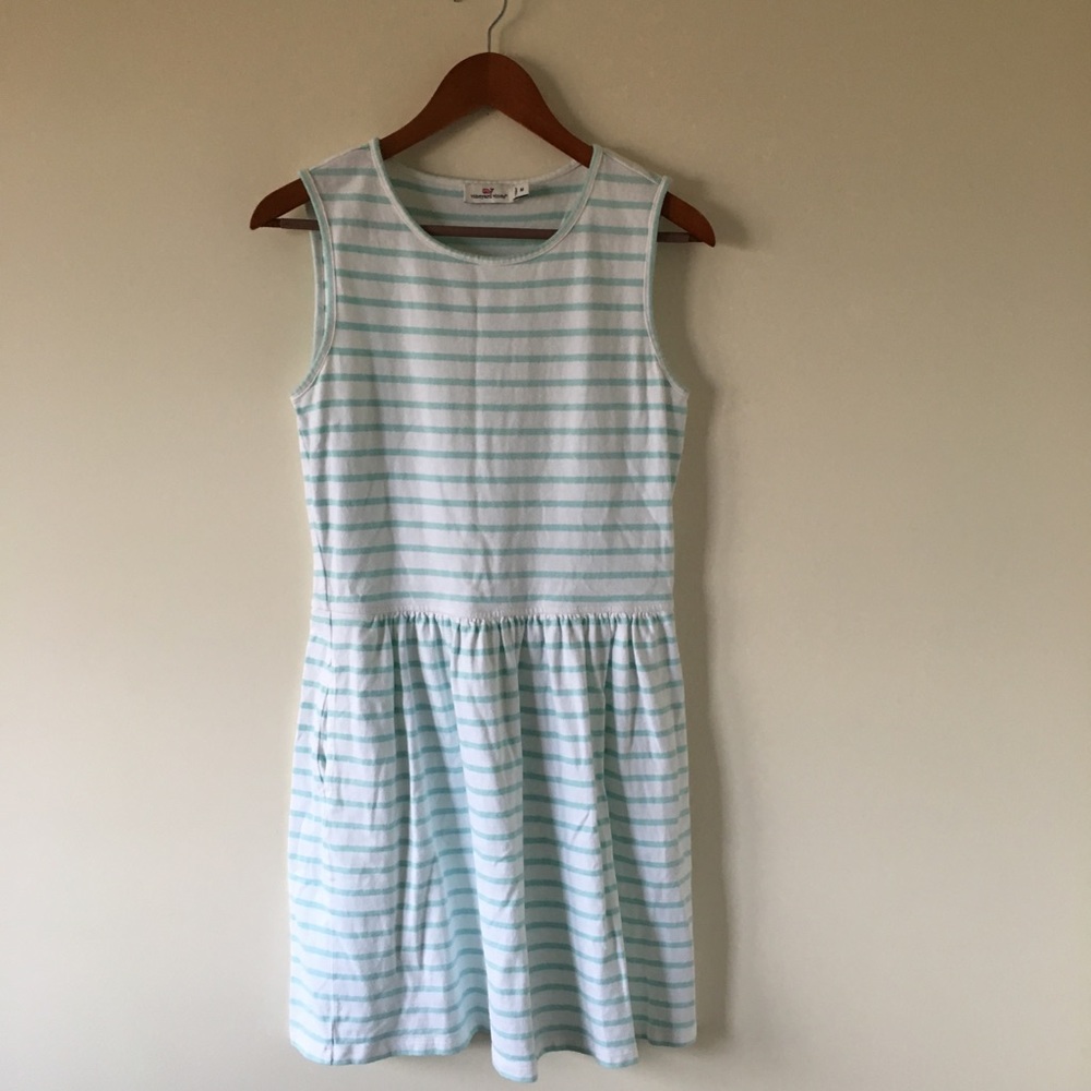 Vineyard vines dress